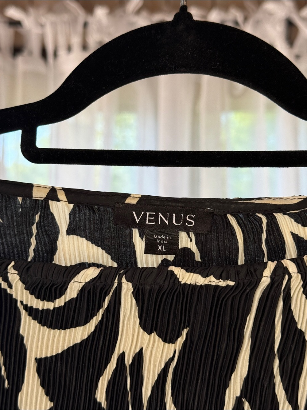 VENUS XL Pleated Two Piece Set Black Cream Crop Top Palazzo Pants Wide Leg - Picture 7 of 9